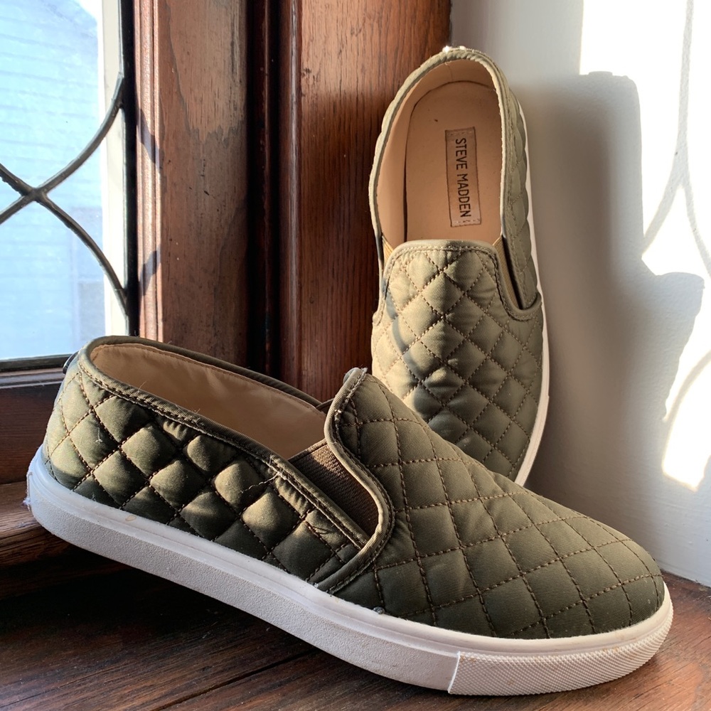 Steve Madden slip ons, size 8
